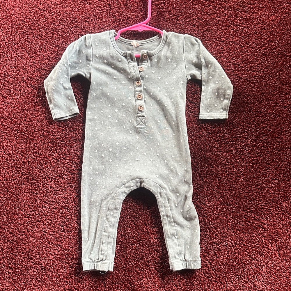Quincy Mae Gray Baby Jumpsuit with Dots